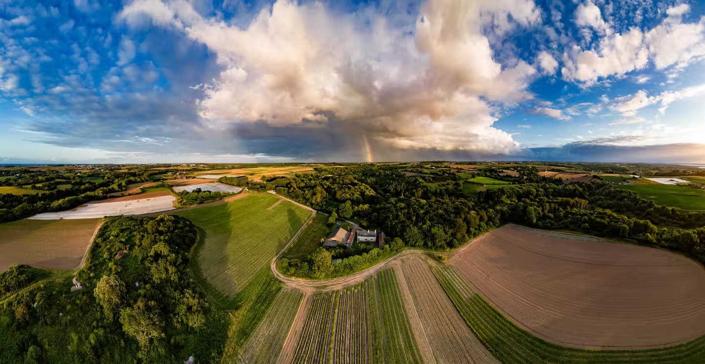 Panorama drone, fin d'après-midi